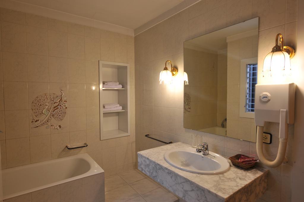 Hotel Tall de Conill Capellades Esterno foto