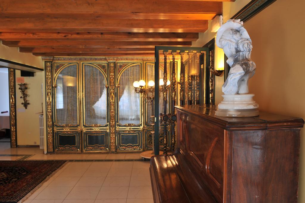 Hotel Tall de Conill Capellades Esterno foto