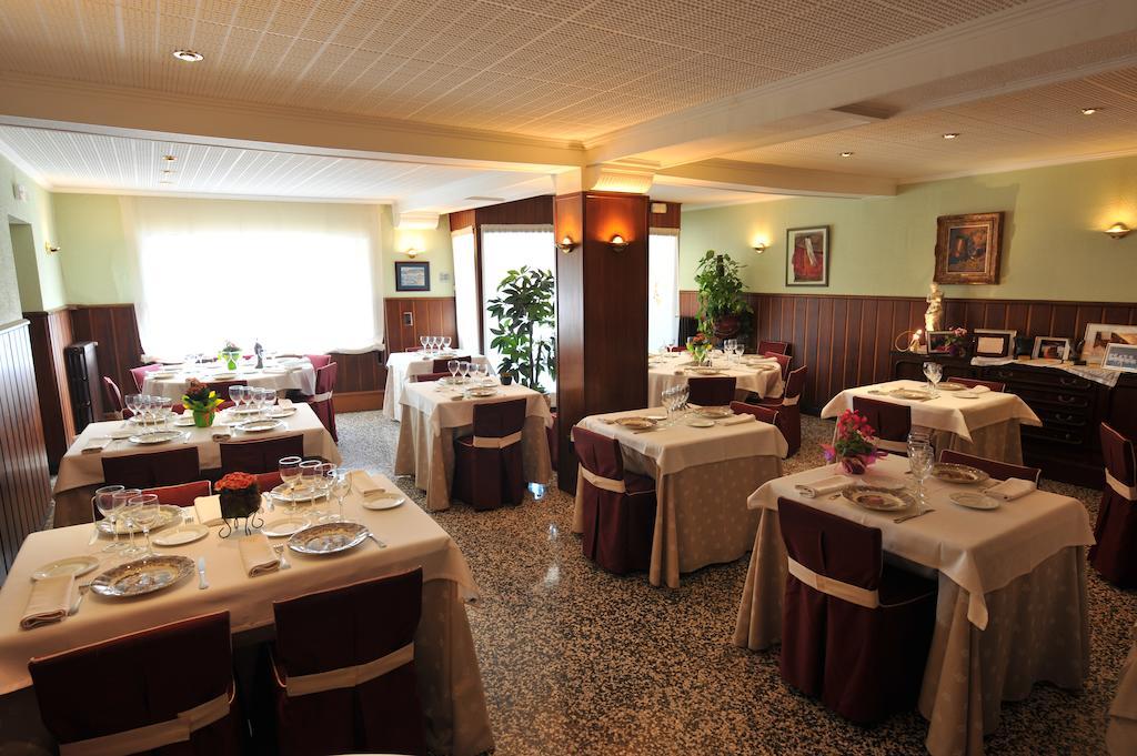 Hotel Tall de Conill Capellades Esterno foto